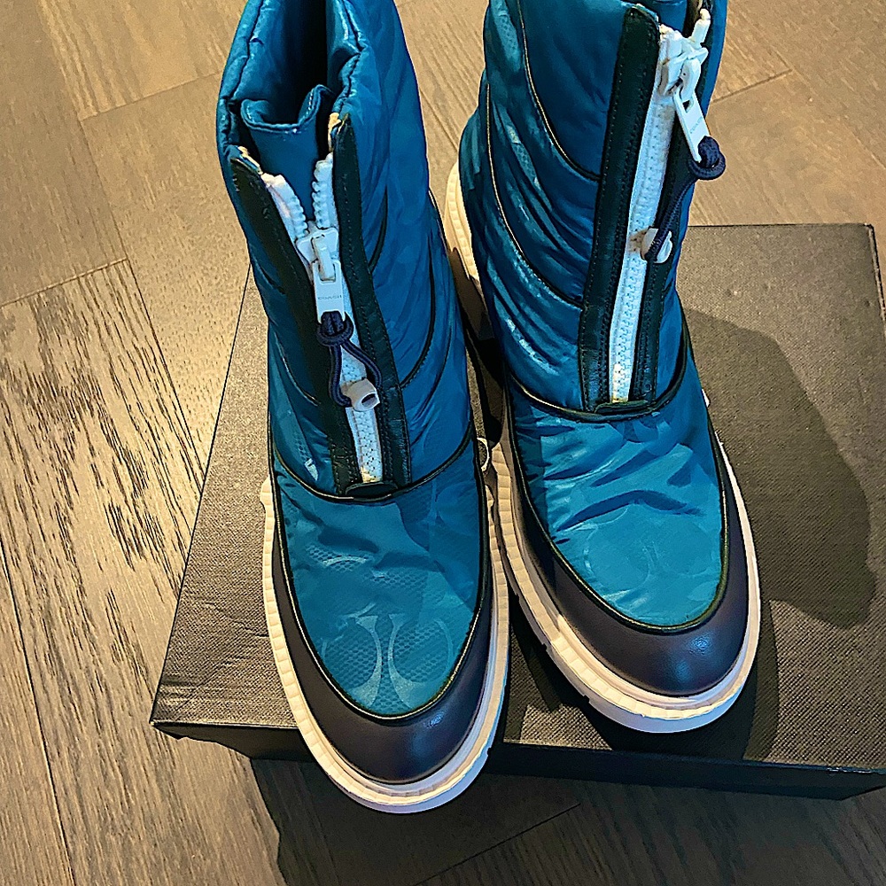 Coach Leona snow boots